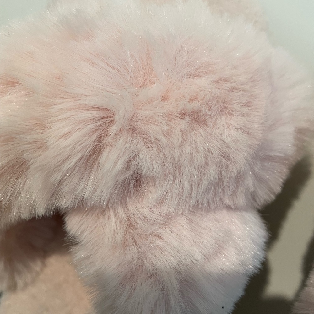 Soft Plush Cozy House Slippers - Picture 5 of 7